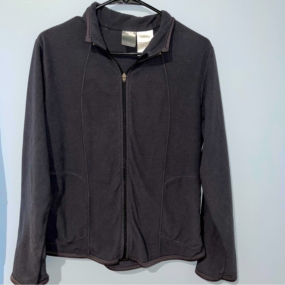 Nike thermal fit size large black, long sleeve jacket